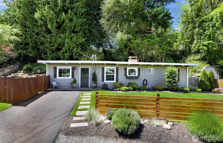 4406  Grand Avenue  Everett WA 98203 photo