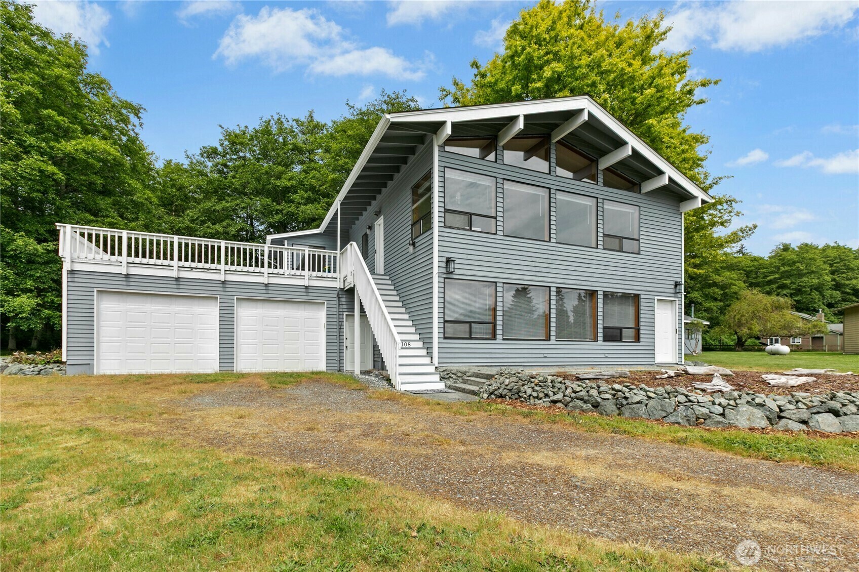 Property Photo:  1108 S Chadwick Court  WA 98239 