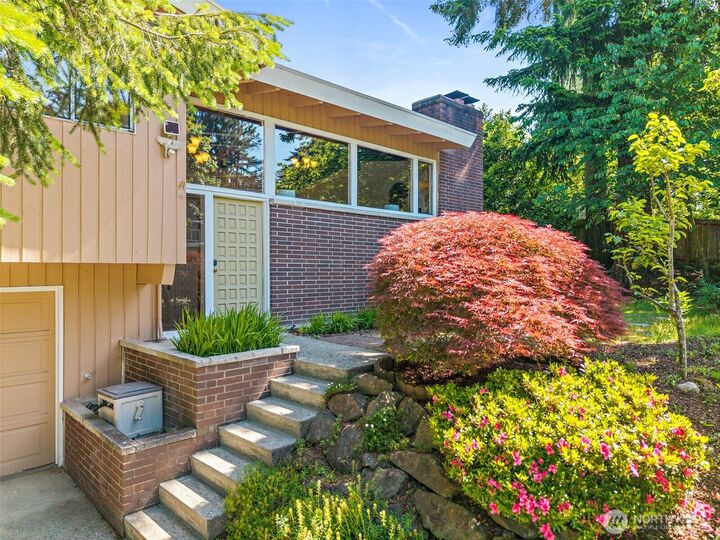 Property Photo:  12508 SE 60th Street  WA 98006 