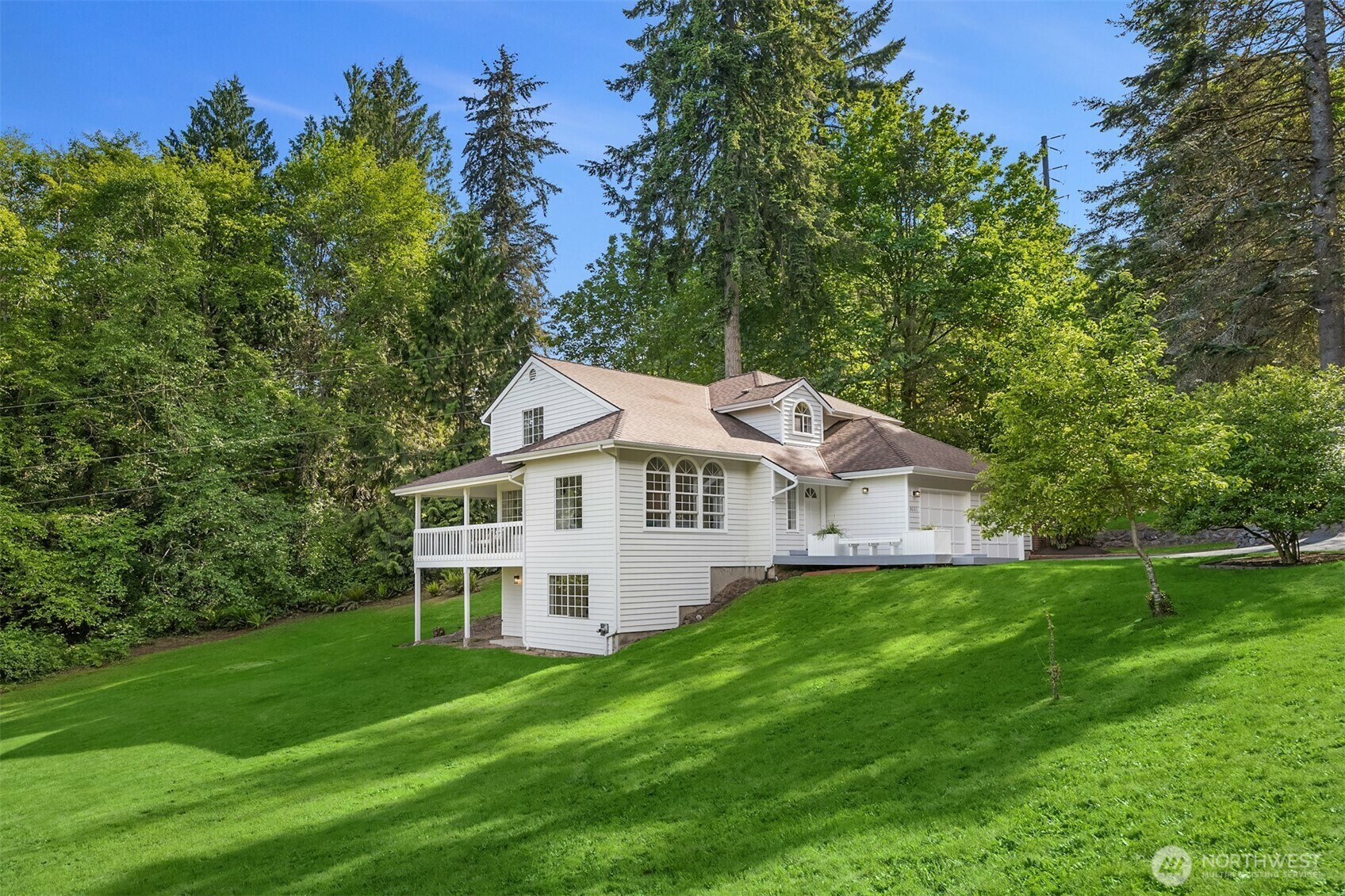 Property Photo: 8021 NE Sandpiper Lane WA 98110