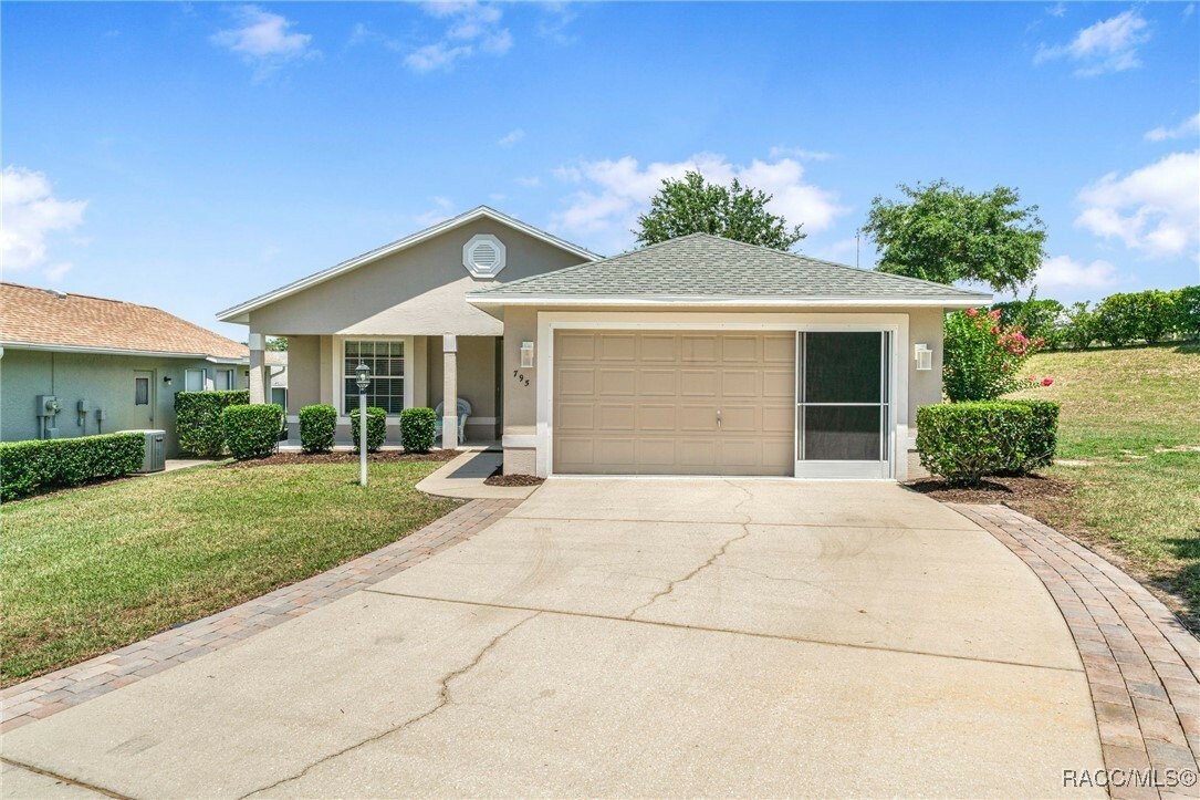 Property Photo: 795 W Toucan Loop FL 34442