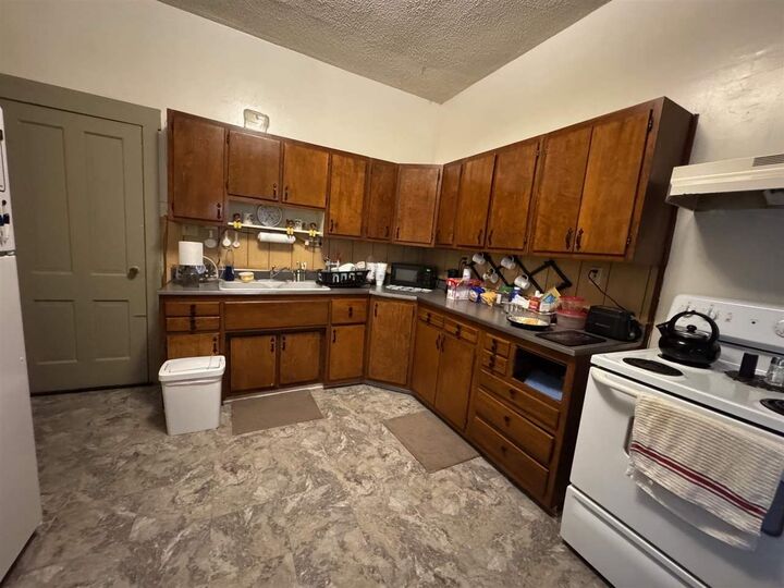 Property Photo: 426 S 8th Street 426 1/2 8th Street IN 47374