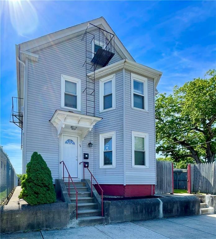Property Photo: 86 Edgemere Avenue RI 02909