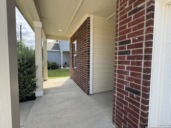 Property Photo:  8607 Rock Mdw  TX 78109 