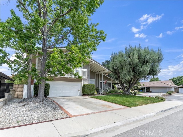 Property Photo: 23403 Via Castanet CA 91355