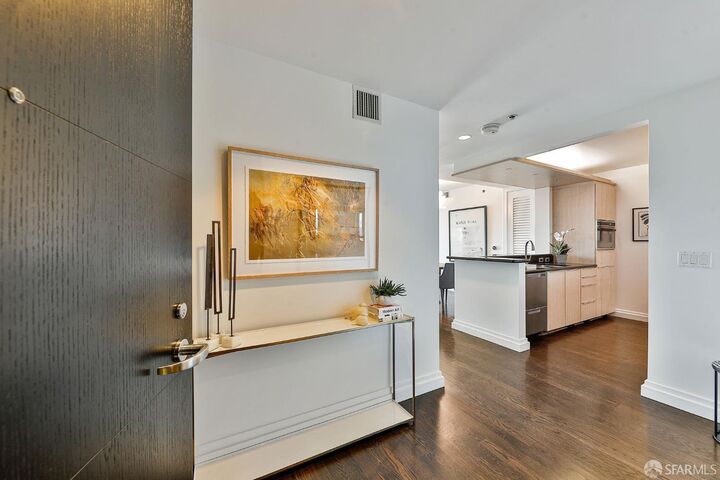 Property Photo: 229 Brannan Street 12C CA 94107