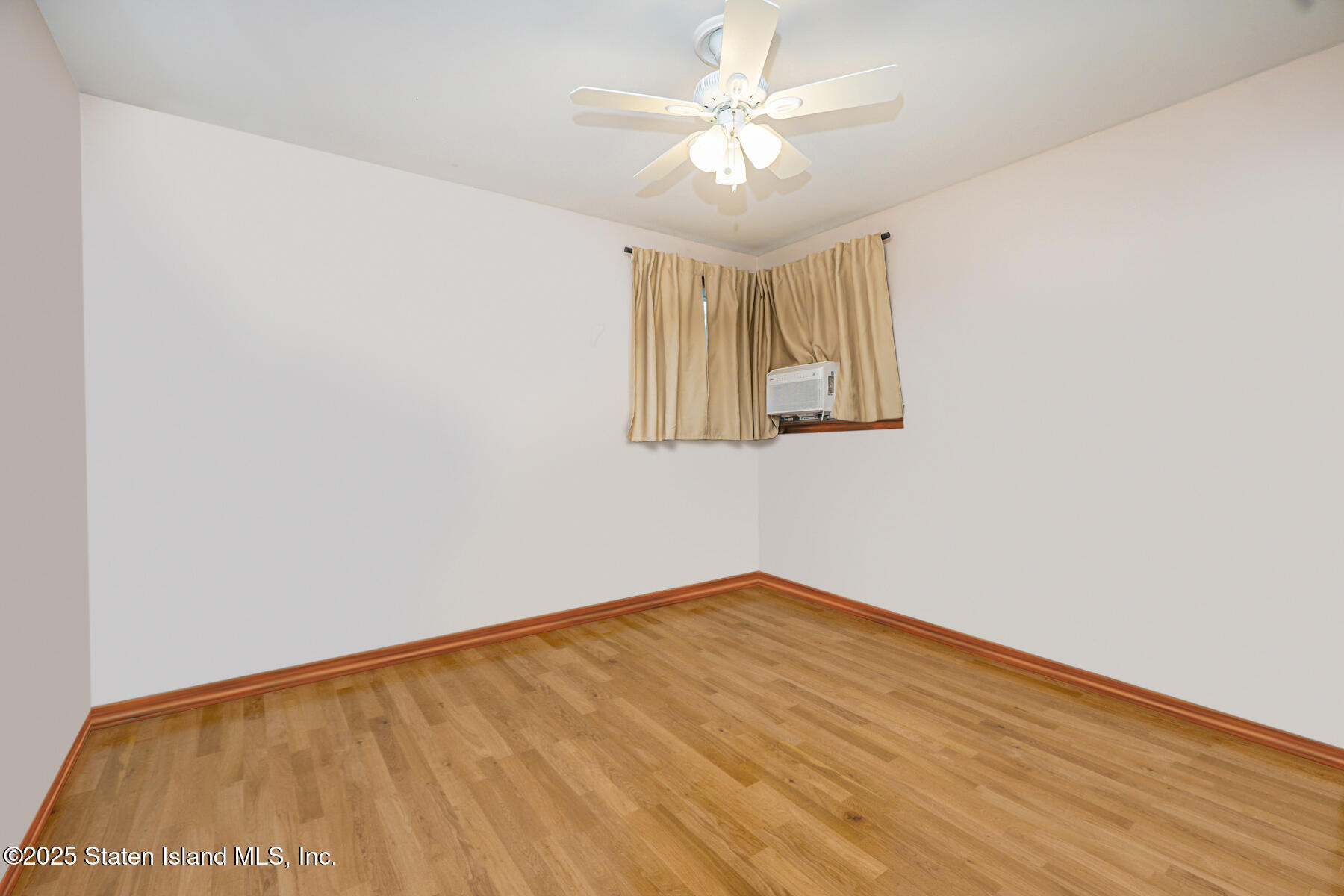 Property Photo: 11 Bolivar Street NY 10314