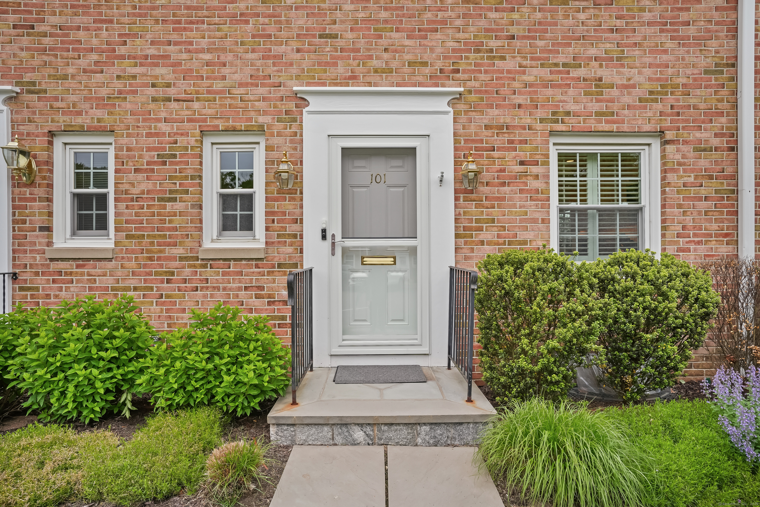 Property Photo: 101 Heritage Hill Road 101 CT 06840