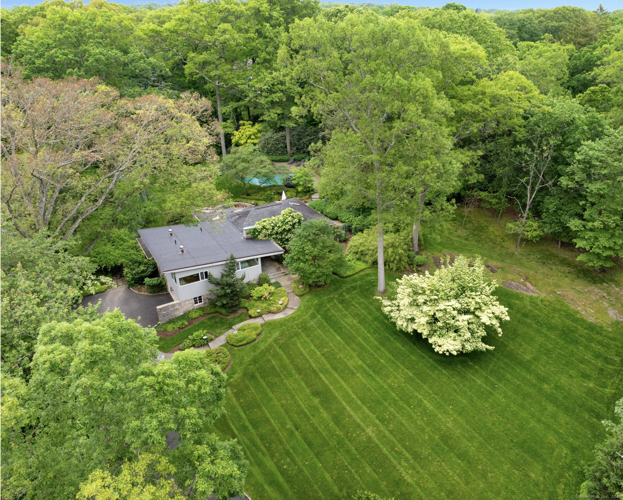 Property Photo: 11 Dogwood Lane CT 06880