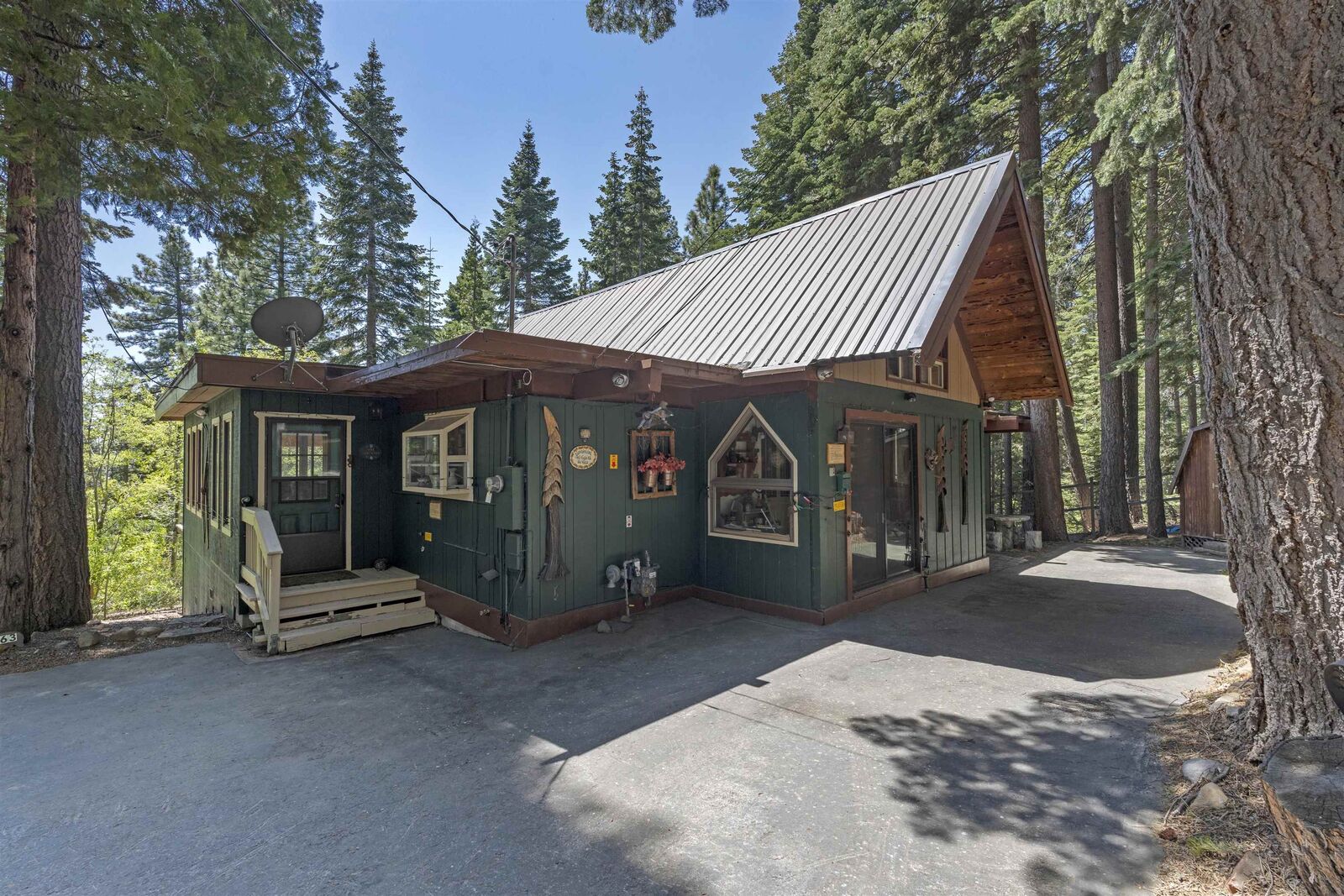 Property Photo: 1263 Sequoia Avenue CA 96145