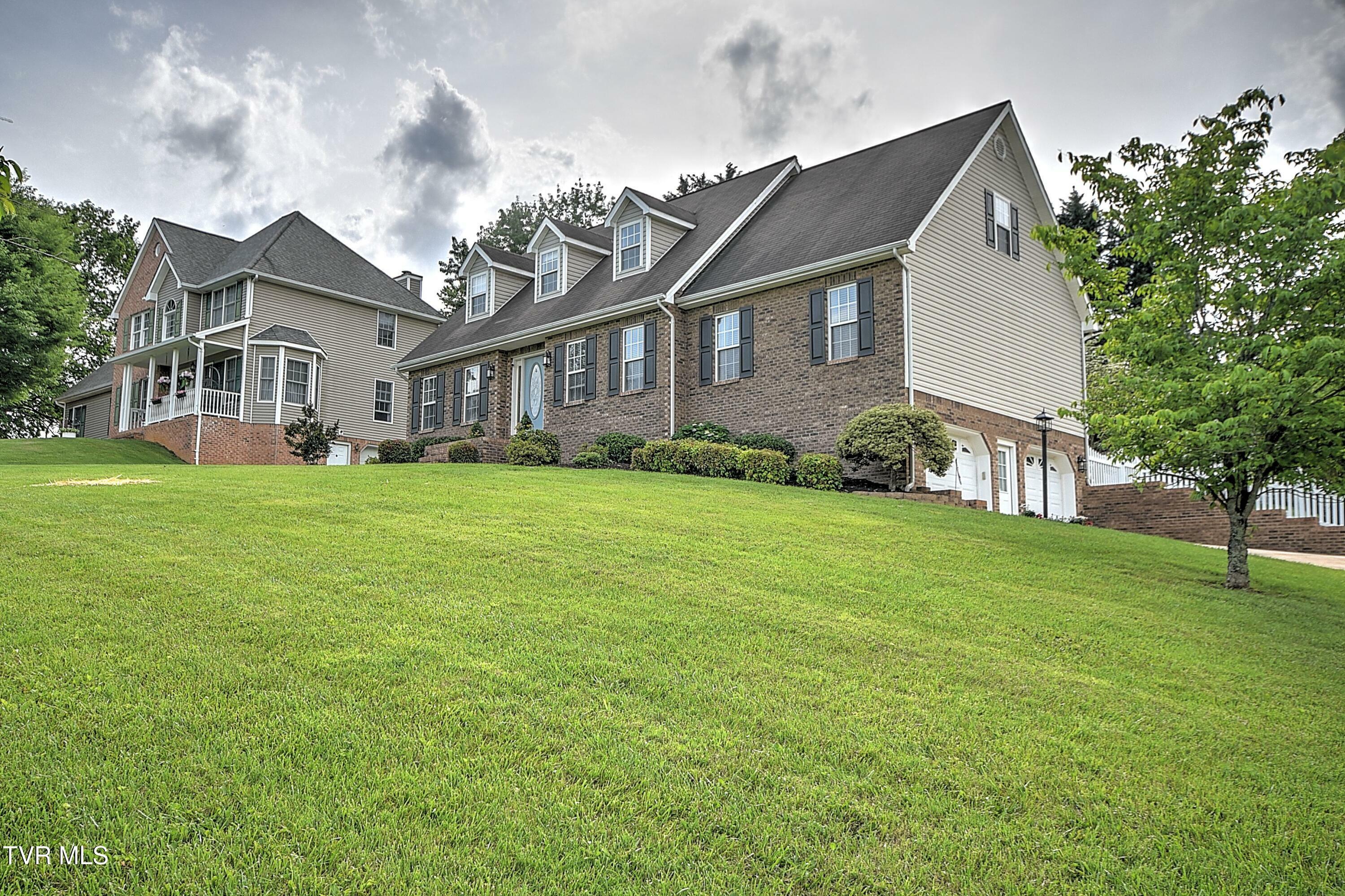 307 Hunters Crossing Lane  Kingsport TN 37664 photo