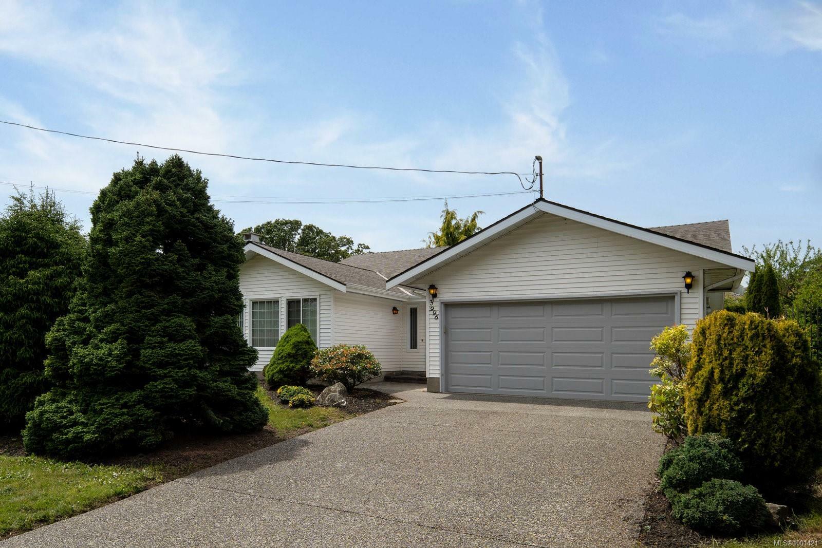 Property Photo: 3996 Cedar Hill Rd BC V8N 3C1