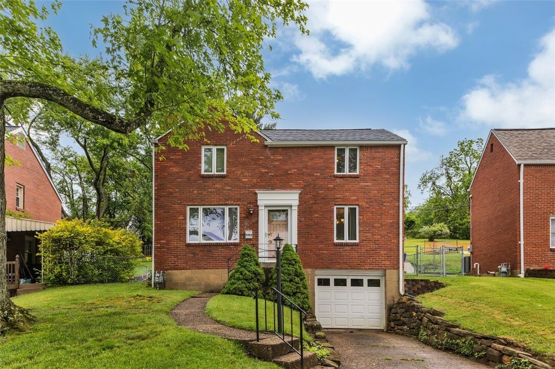 Property Photo: 5352 Highgrove Rd PA 15236