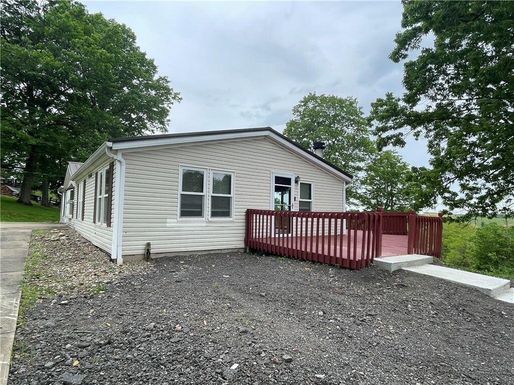 Property Photo: 535 Swihart Rd PA 15057