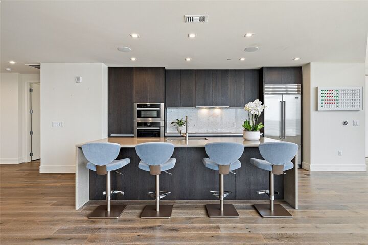Property Photo:  501 West Avenue 2303  TX 78701 
