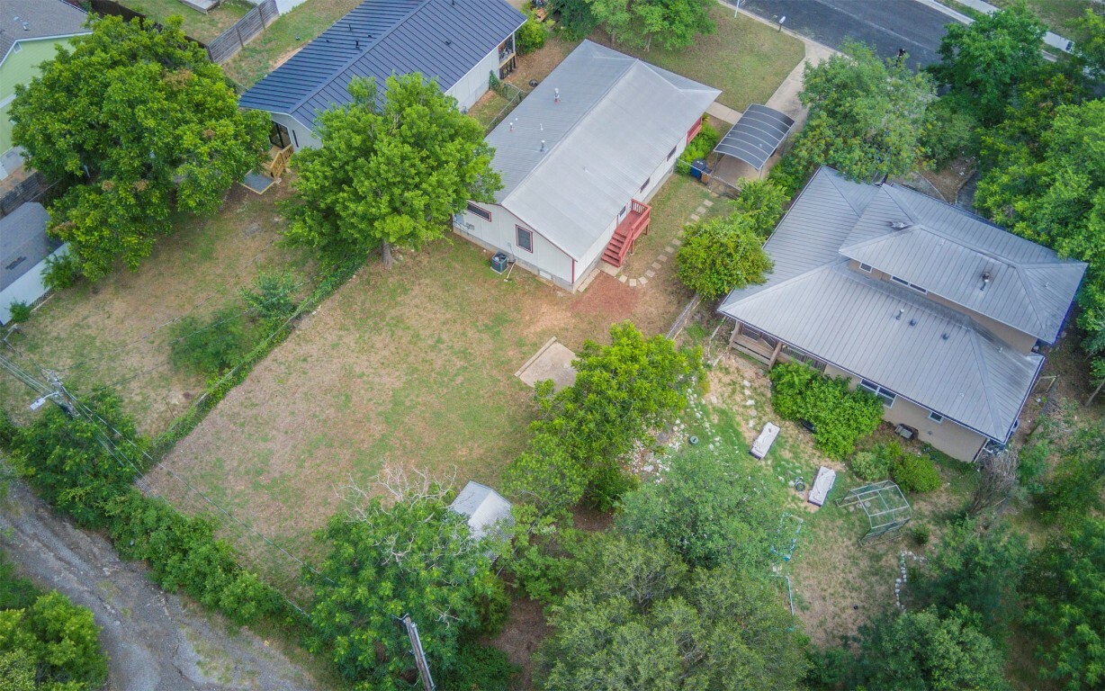 Property Photo: 2104 New York Avenue TX 78702