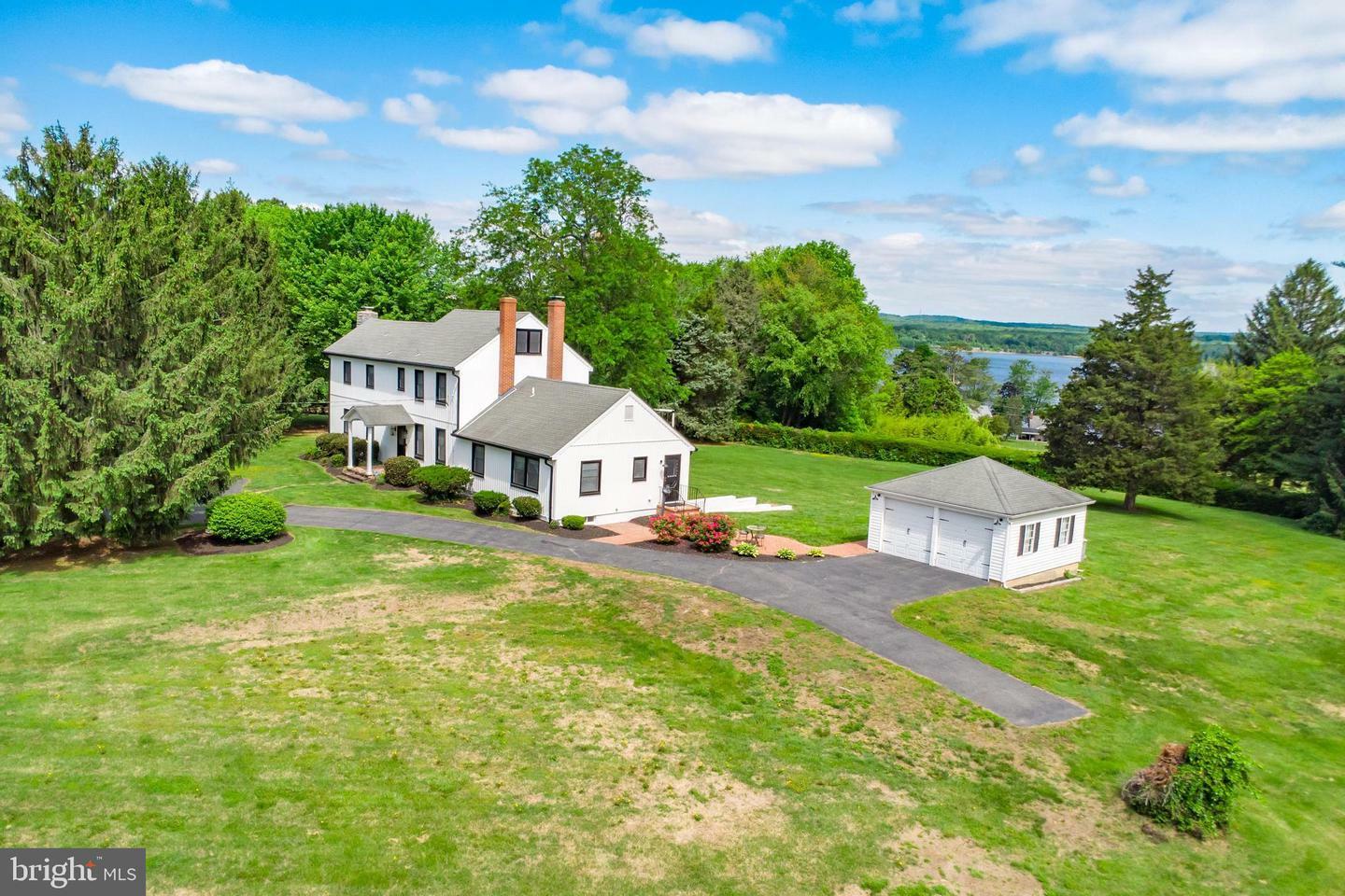 Property Photo: 65 Hillcrest Lane MD 21901
