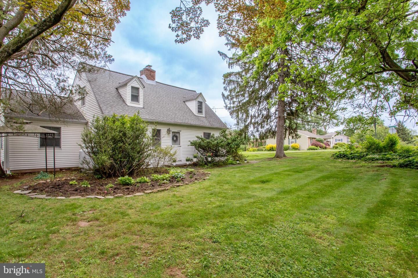 Property Photo: 810 Patterson Avenue PA 19090