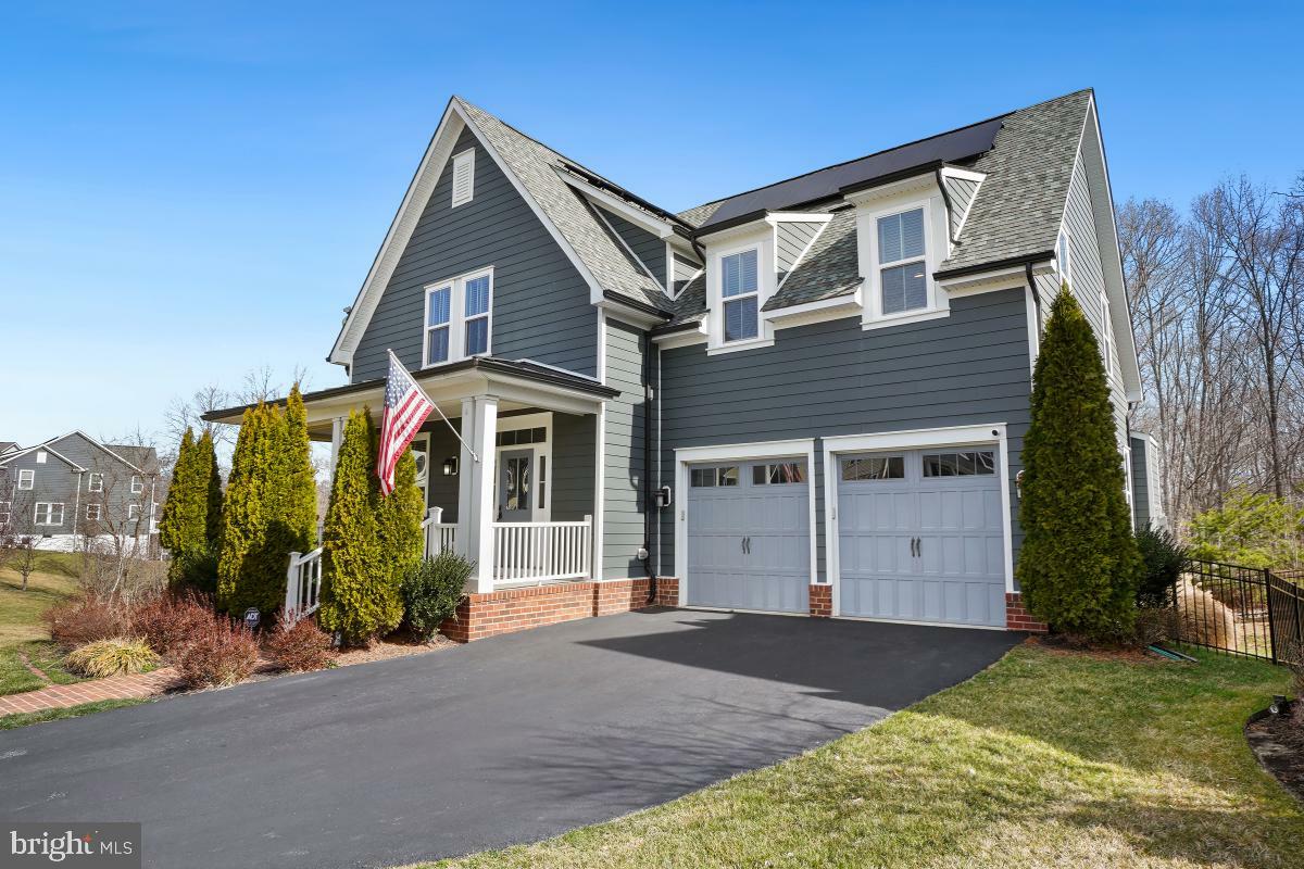 Property Photo: 2305 Harmsworth Drive VA 22026