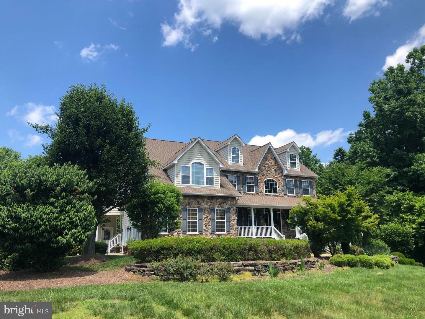 Property Photo:  5 Cross Point Drive  MD 20736 