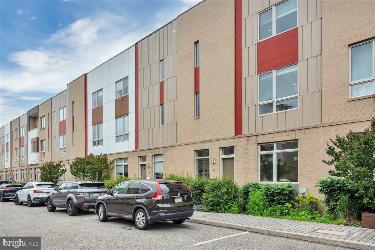 Property Photo: 740 S Columbus Boulevard 13 PA 19147