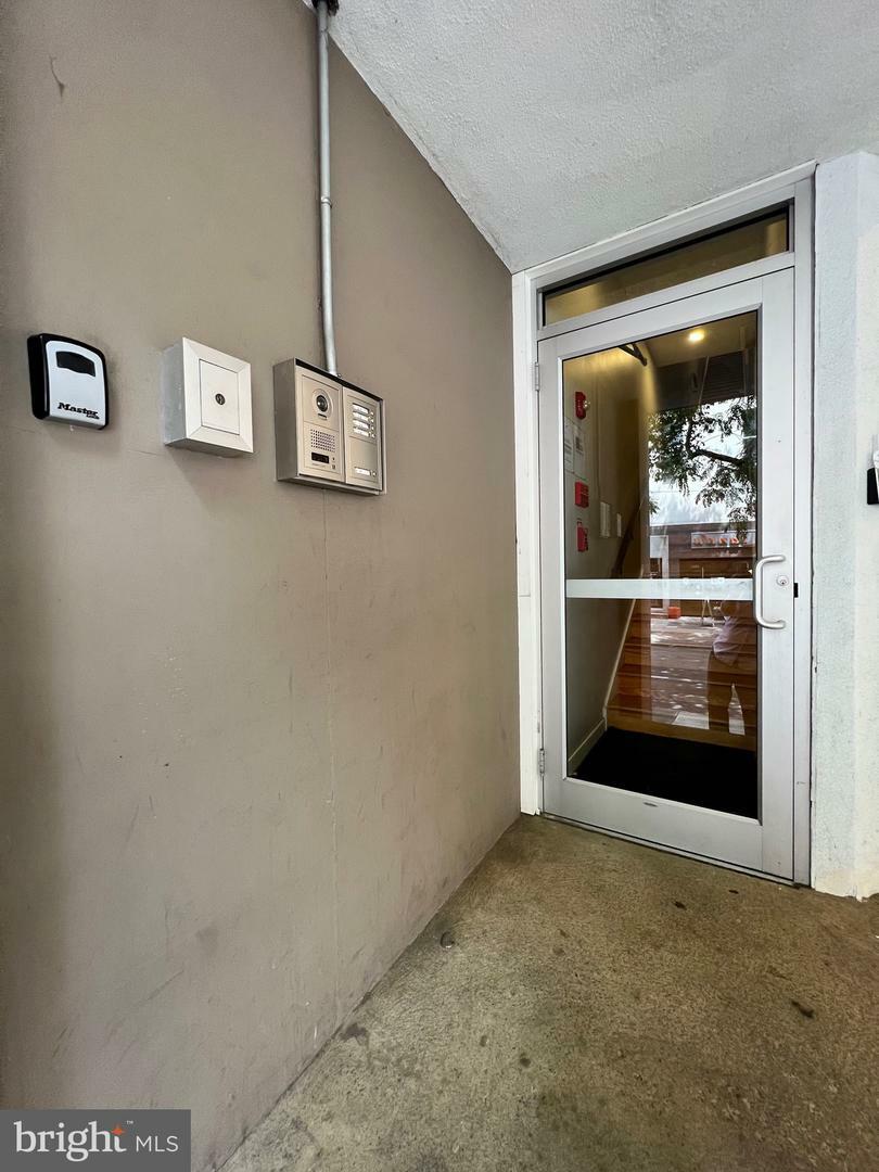 Property Photo:  1120 Walnut Street 2B  PA 19107 