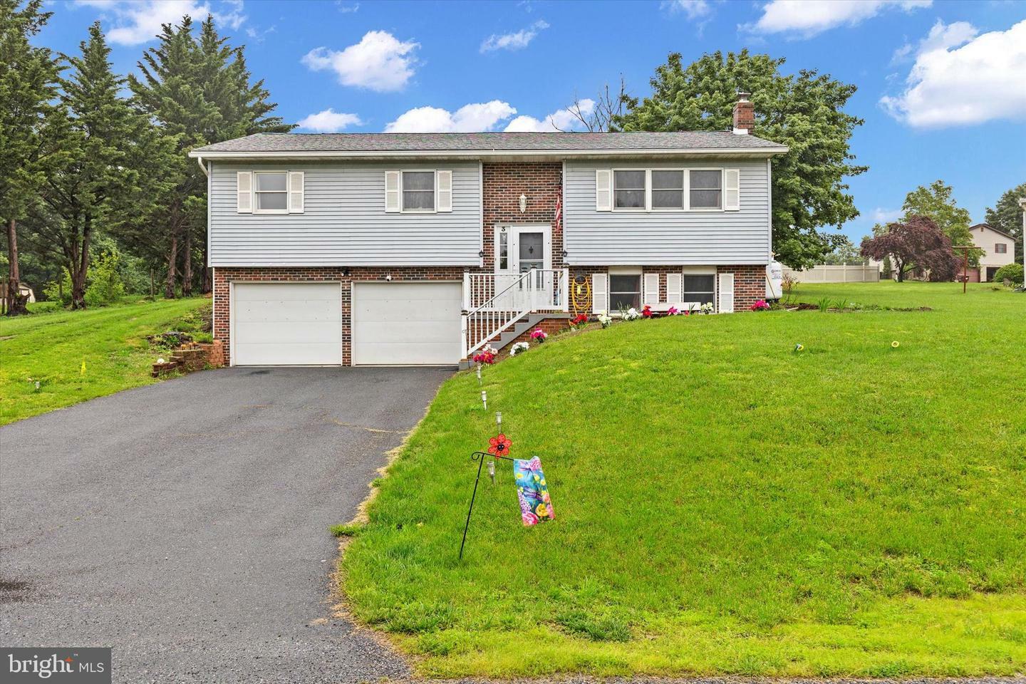 3 Curtis Avenue  Newburg PA 17240 photo
