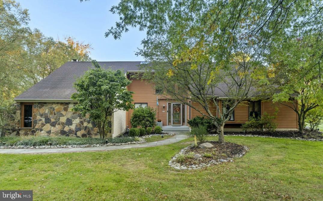 Property Photo: 923 Saint Andrews Drive PA 19355