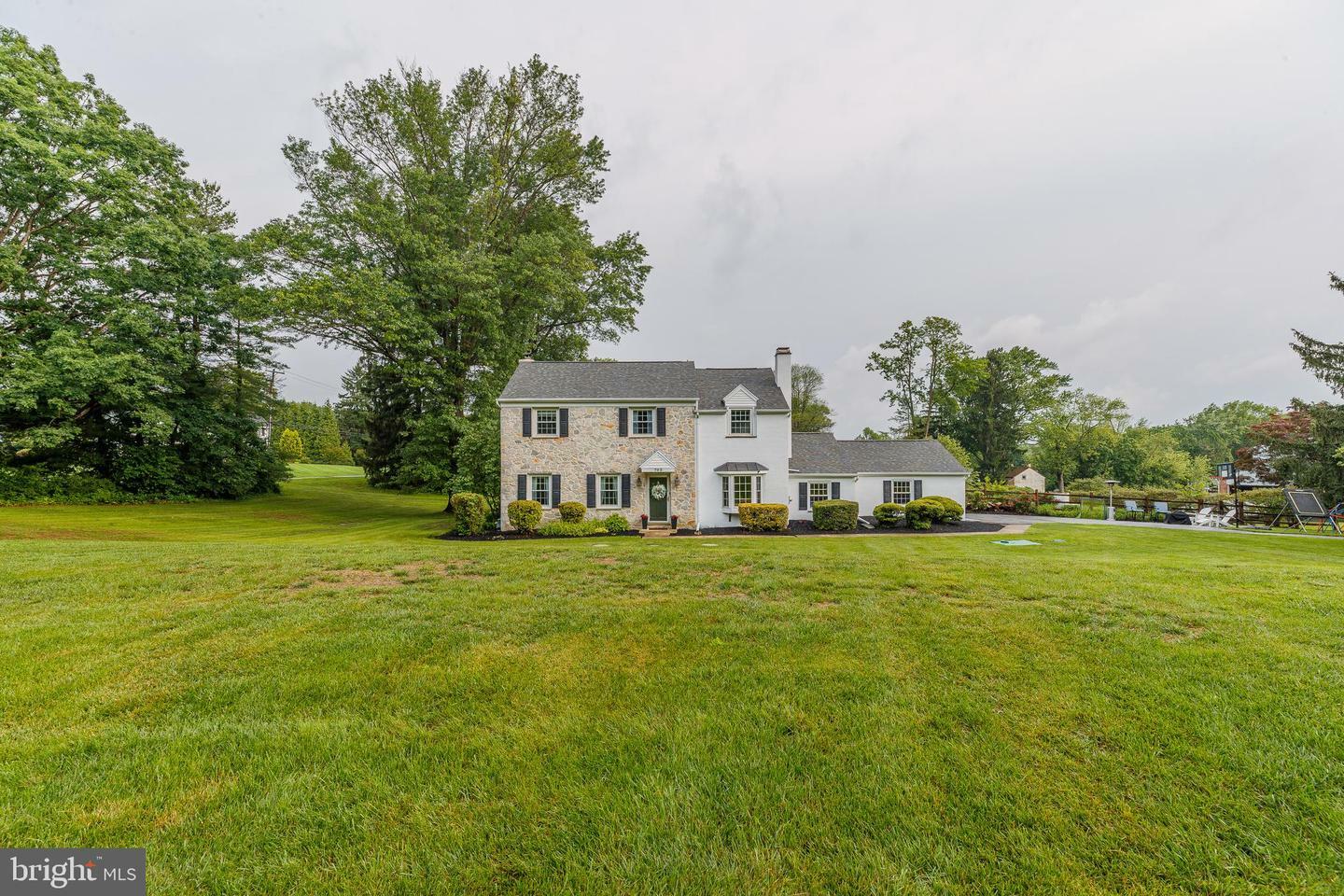 Property Photo:  703 Fox Lane  PA 19425 