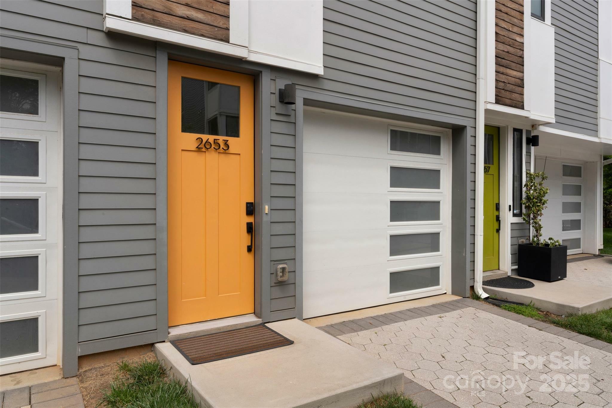 Property Photo: 2653 Shenandoah Avenue NC 28205