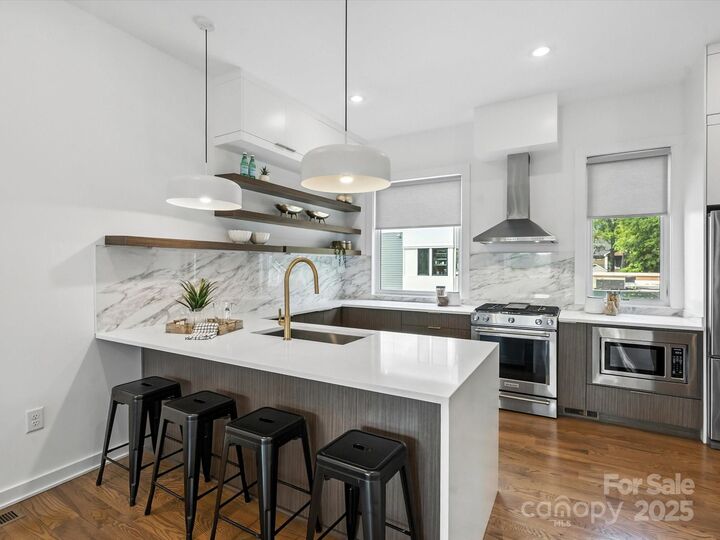 Property Photo: 2653 Shenandoah Avenue NC 28205