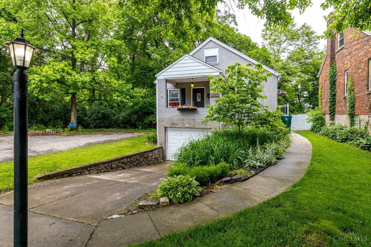 3880 Marburg Avenue  Cincinnati OH 45209 photo
