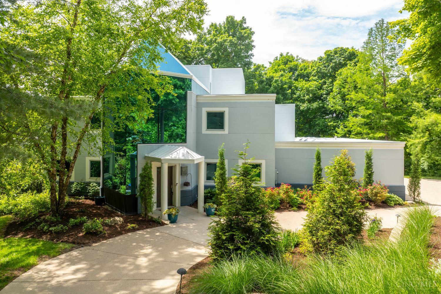 Property Photo: 7386 Southpointe Drive OH 45233