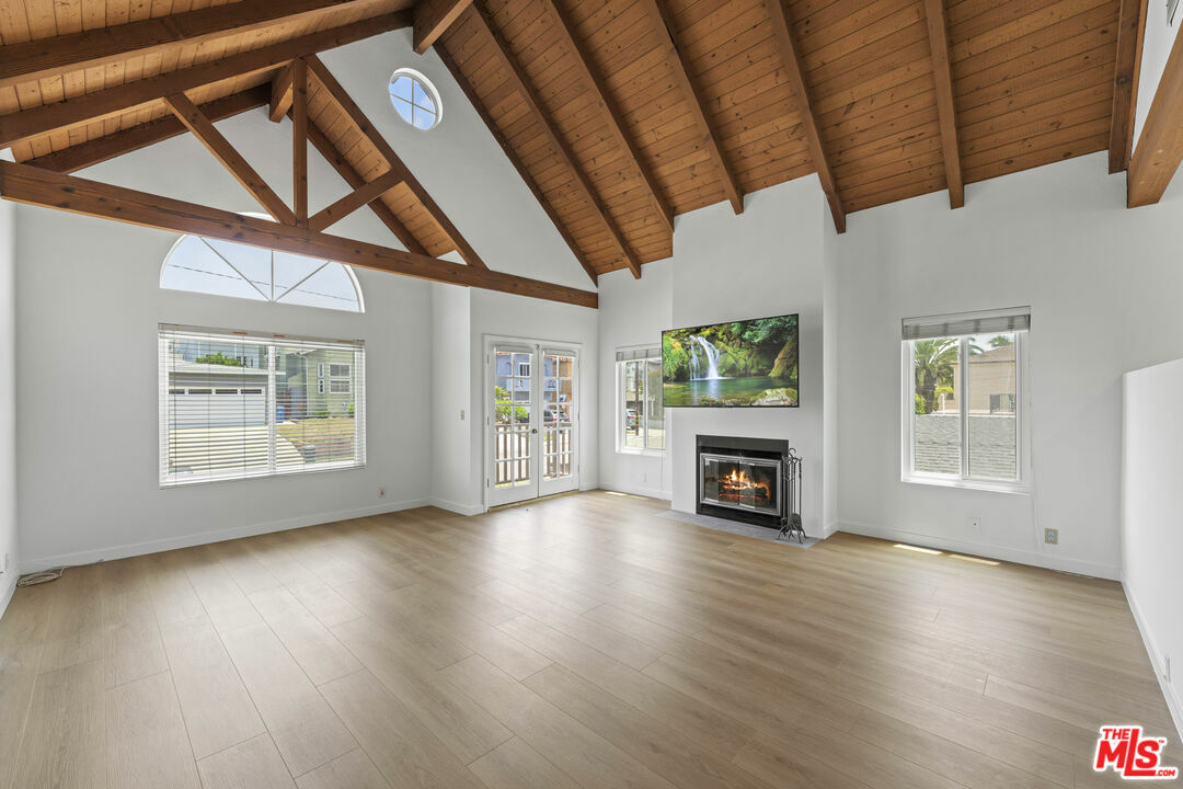 Property Photo: 1711 Goodman Ave CA 90278