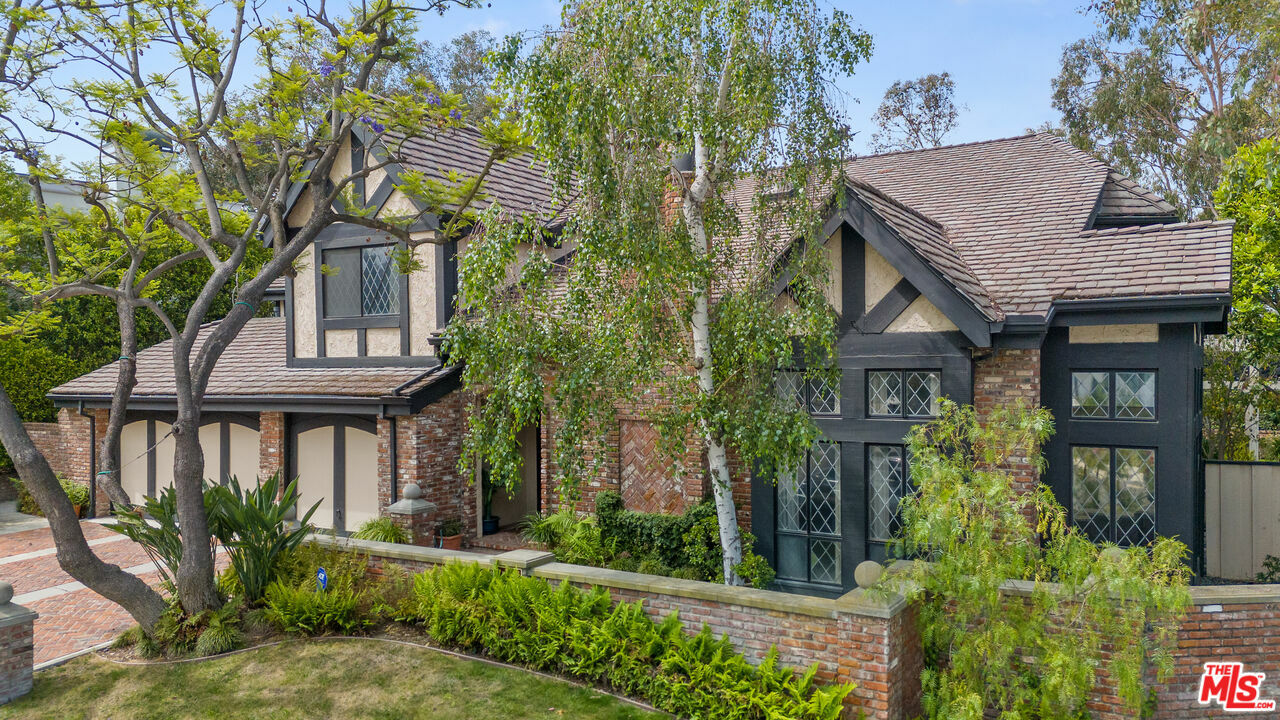 Property Photo: 3192 Toppington Dr CA 90210