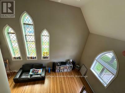 Property Photo: 52 Nelson Street West 1 ON N4L 1R2