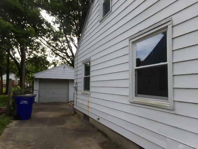 Property Photo: 1430 Shaftesbury Road OH 45406