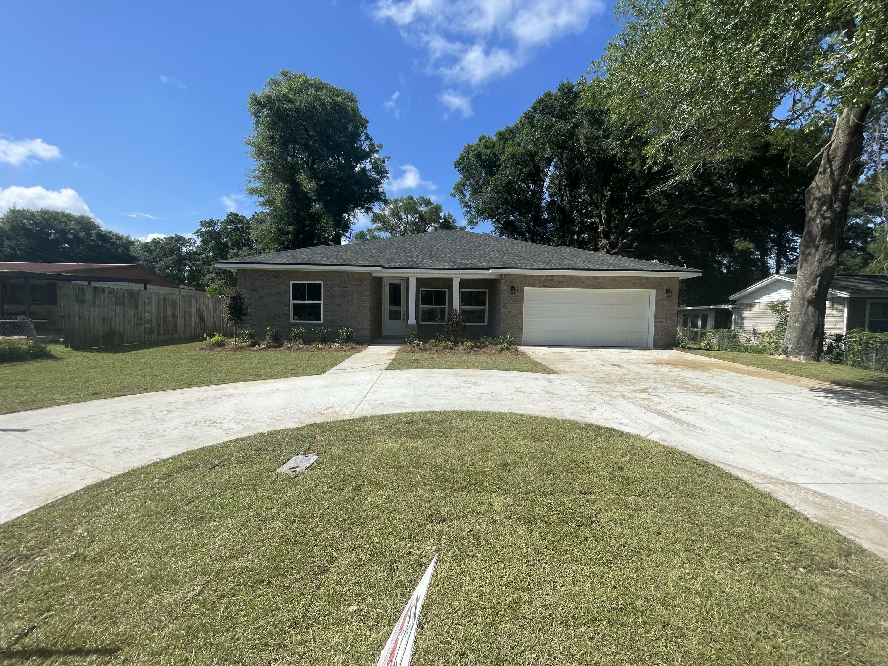 Property Photo: 424 Ed Street FL 32547
