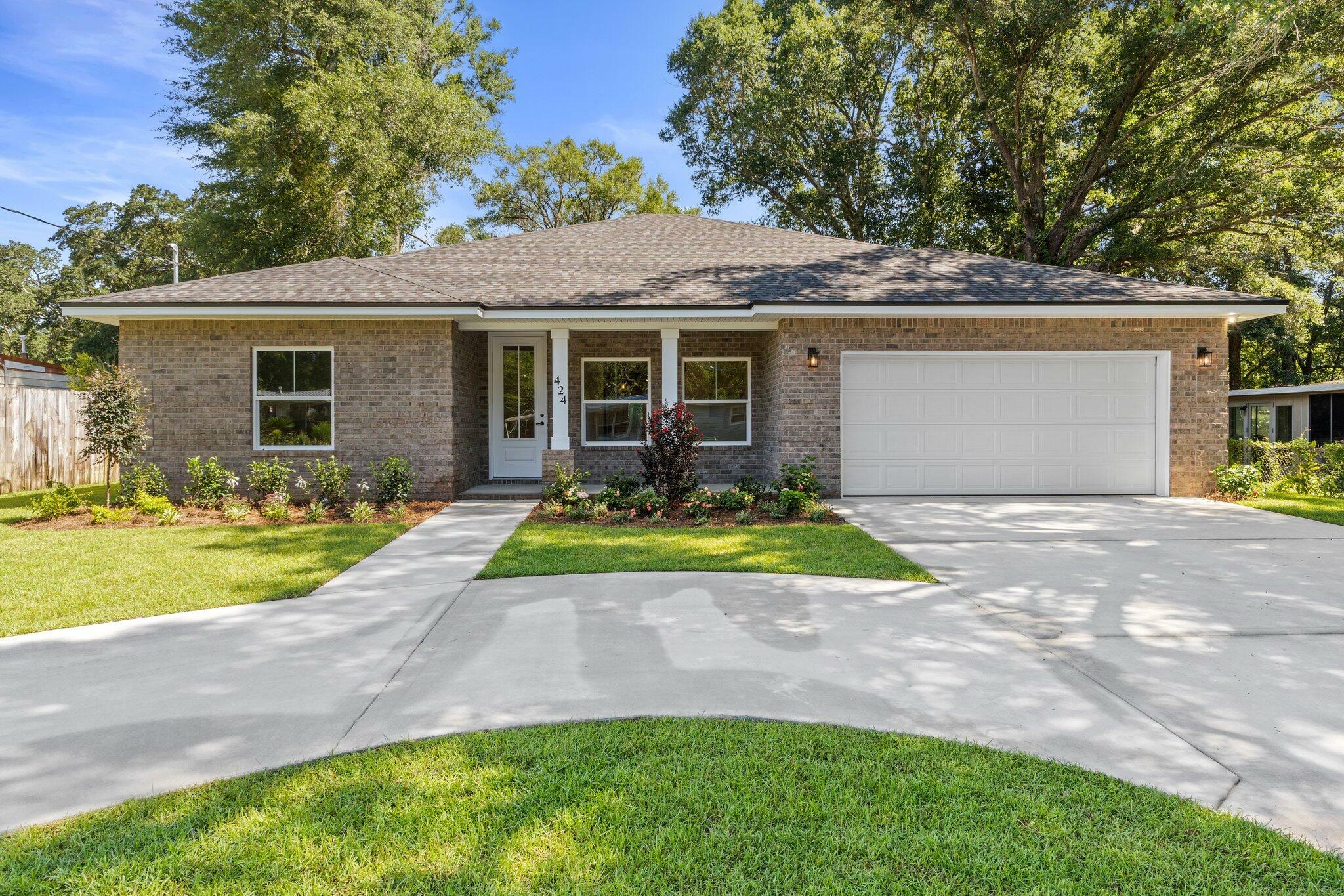 Property Photo: 424 Ed Street FL 32547