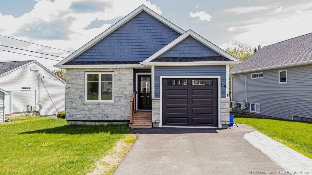 19 Wyngate Drive  Fredericton NB E3A 9X8 photo