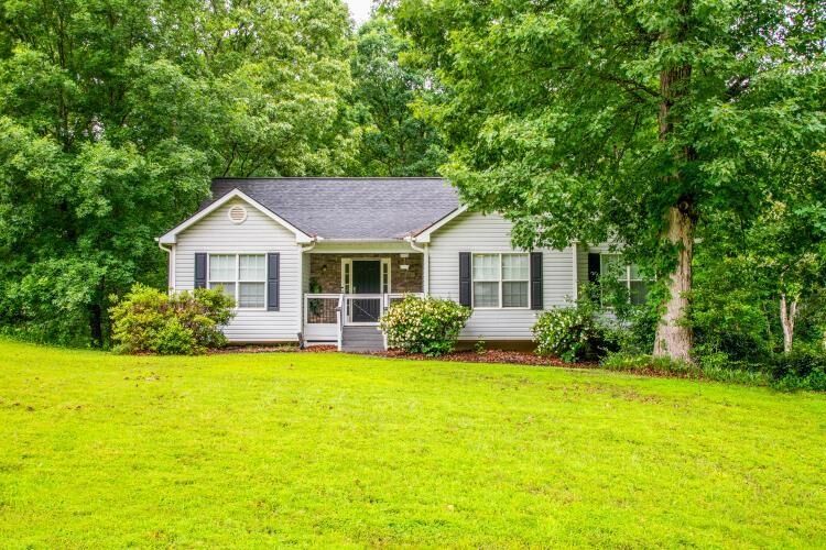 Property Photo: 305 Saddle Wood Drive GA 30114