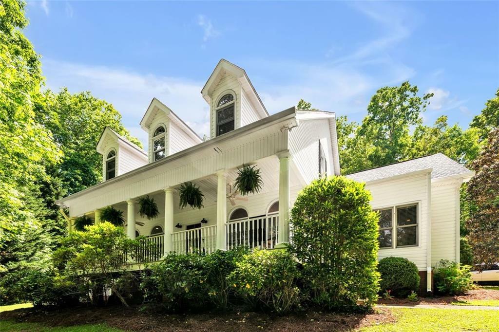 Property Photo: 7212 Avalon Drive GA 30135