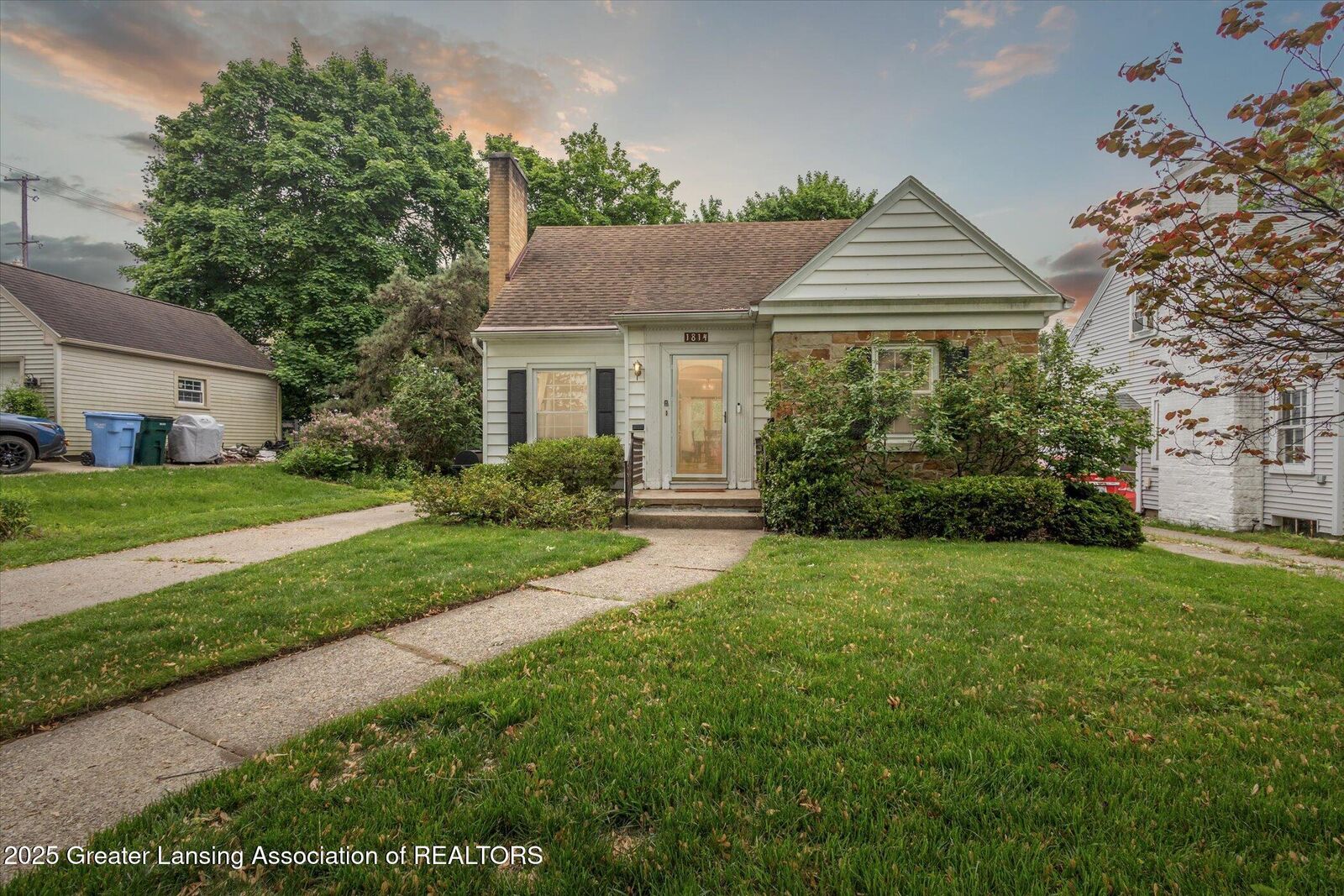 Property Photo: 1814 Sunnyside Avenue MI 48910