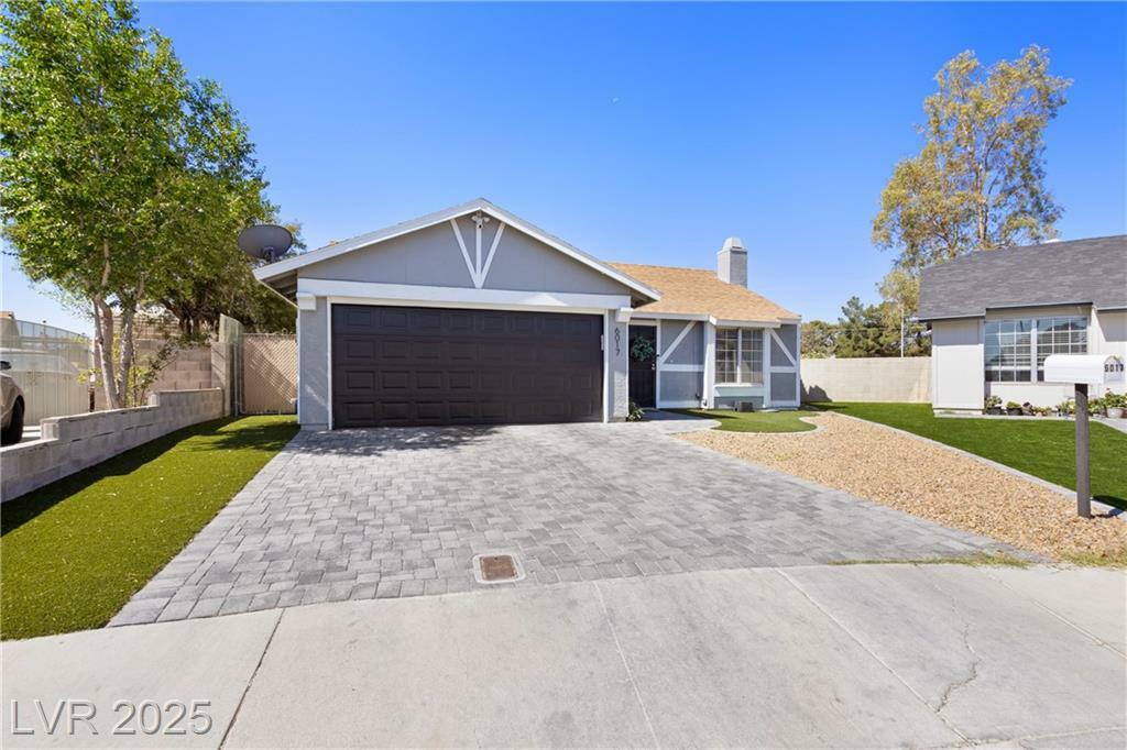 Property Photo: 6017 Montecito Way NV 89108