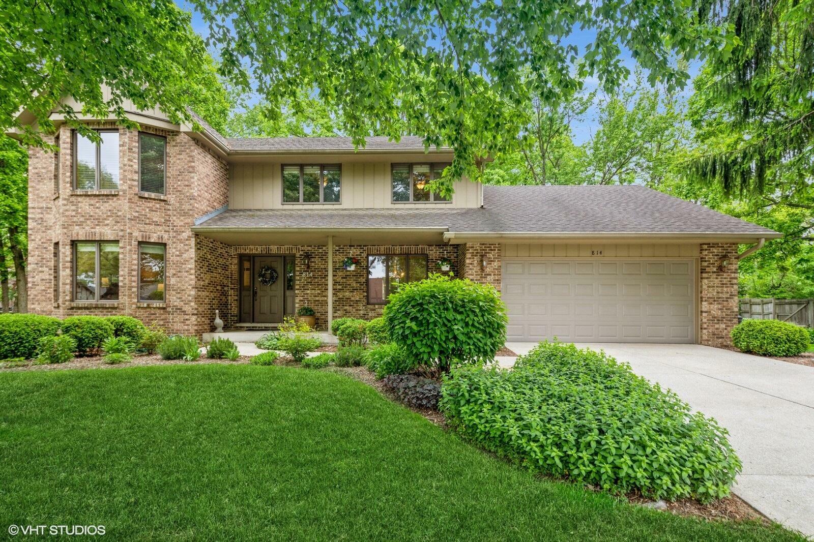 Property Photo: 814 Graegin Place IN 46311