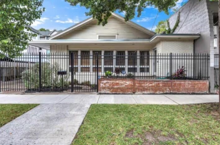 Property Photo:  4204 Stanford Street  TX 77006