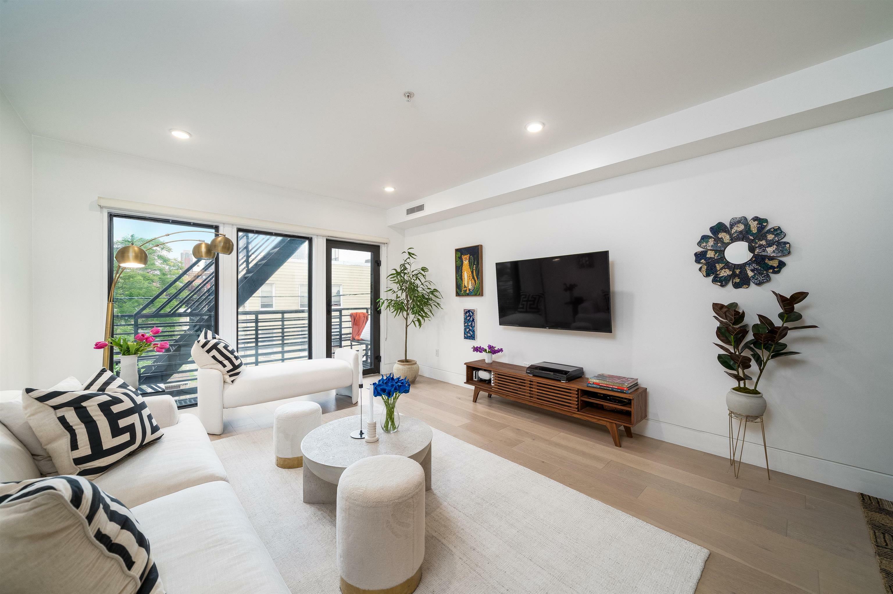 Property Photo: 415 Monmouth St 3 NJ 07302