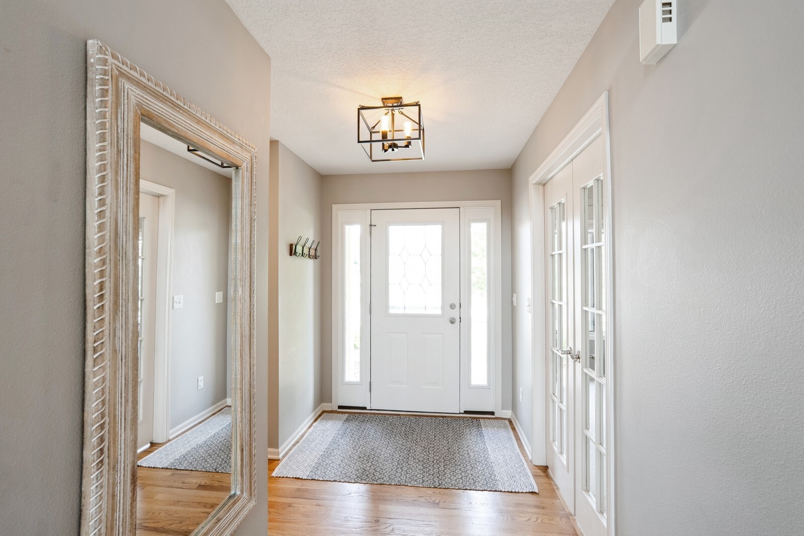 Property Photo: 1625 S 50th Place IA 50265