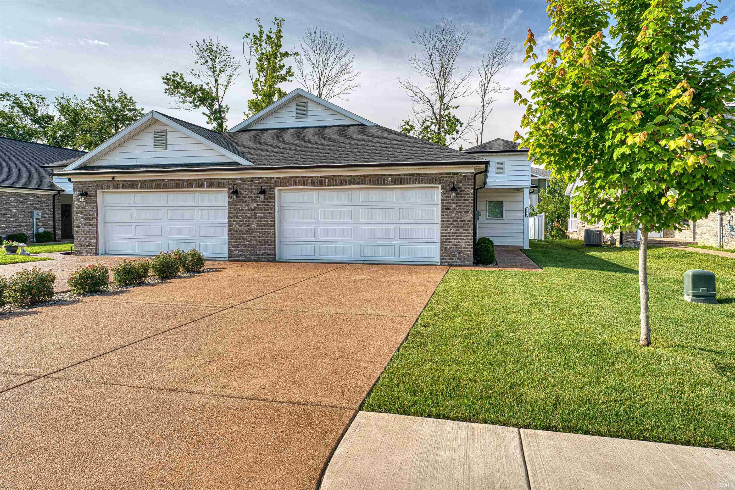 Property Photo: 8599 Pebble Creek Drive IN 47630