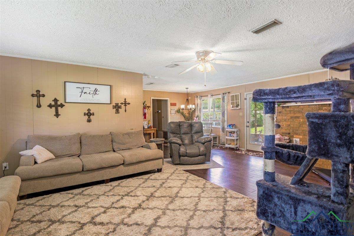 Property Photo: 1511 Rayford Rd TX 75654